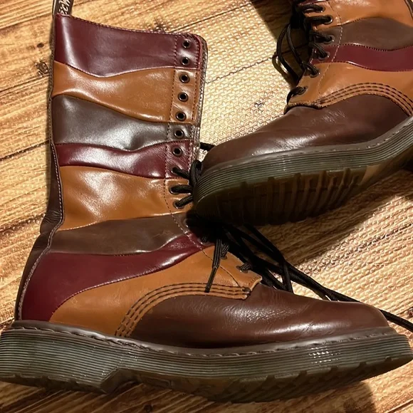 🍁🍃🍁• ⛑ Dr. Marten’s x No Autumn needed ⛑•🍃🍁 - Picture 7 of 16